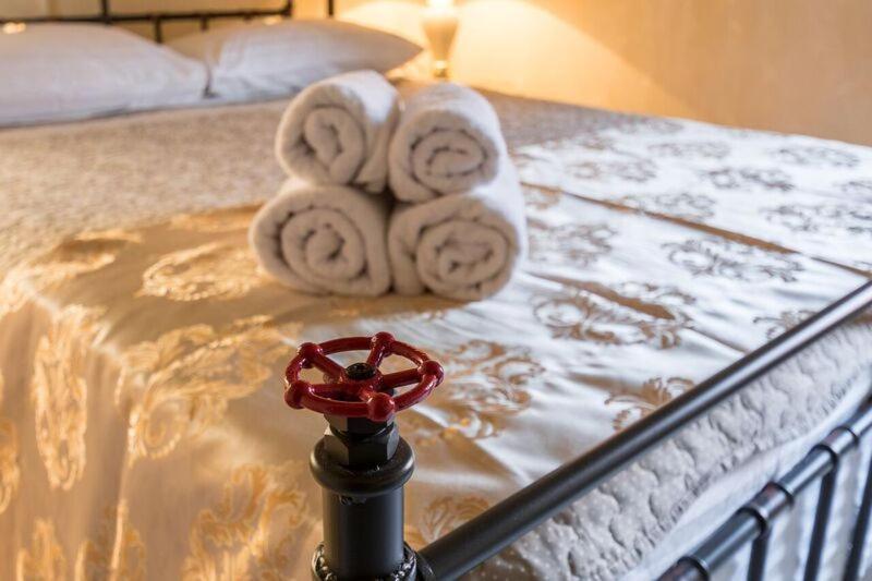 Historic Plaza Varos Split (Adults Only) Room photo